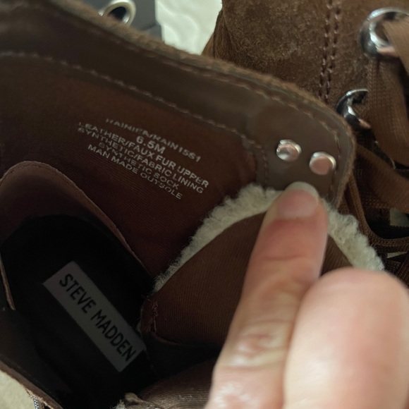 Boots - Picture 4 of 6